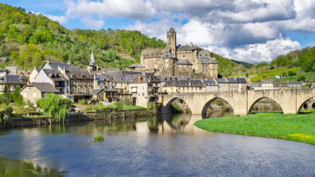 Roadtrip Aveyron: Conques, Estaing & Espalion [Premium]